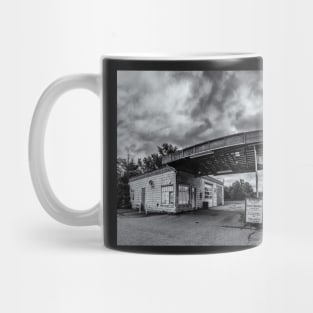 Old Auto Garage in Ellershouse, Nova Scotia Mug